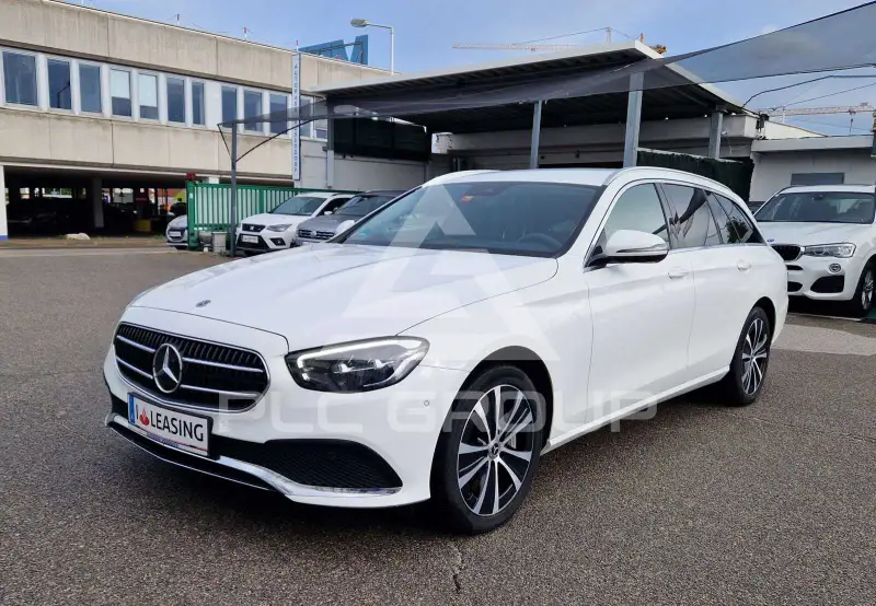 2022 Mercedes Benz E 300