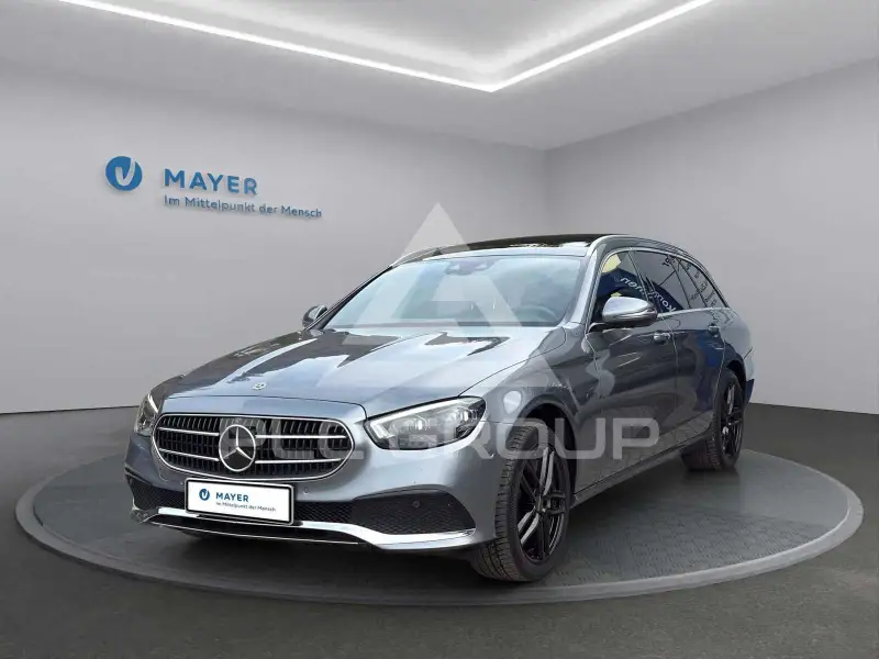 2022 Mercedes Benz E 300