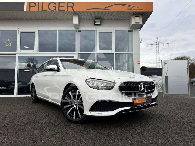 2022 Mercedes Benz E 300