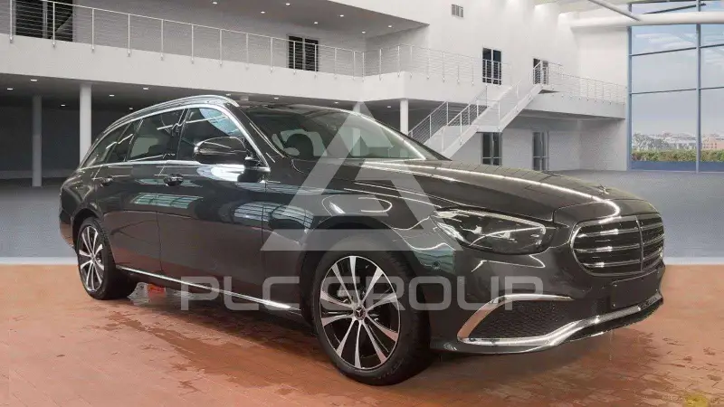 2022 Mercedes Benz E 300
