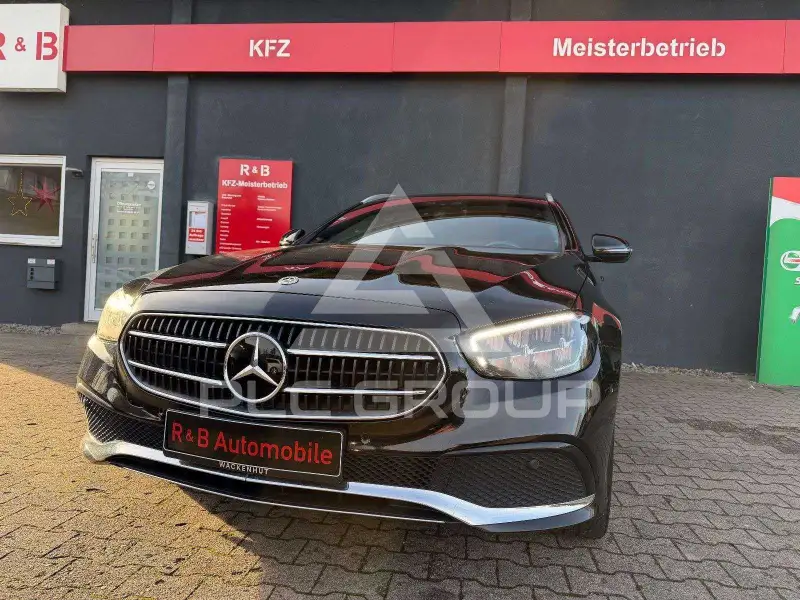 2022 Mercedes Benz E 300