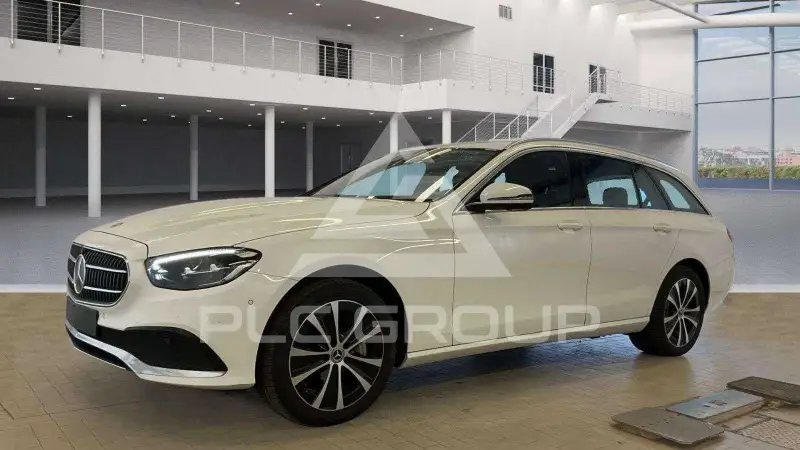 2022 Mercedes Benz E 300