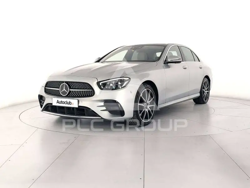 2022 Mercedes Benz E 300