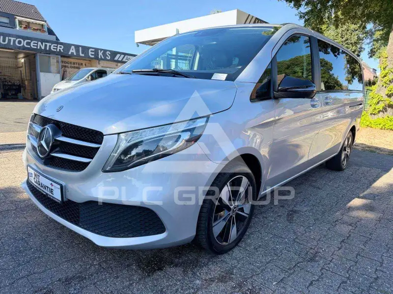 2022 Mercedes Benz V 220