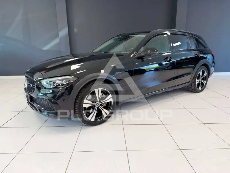 2022 Mercedes Benz C 220