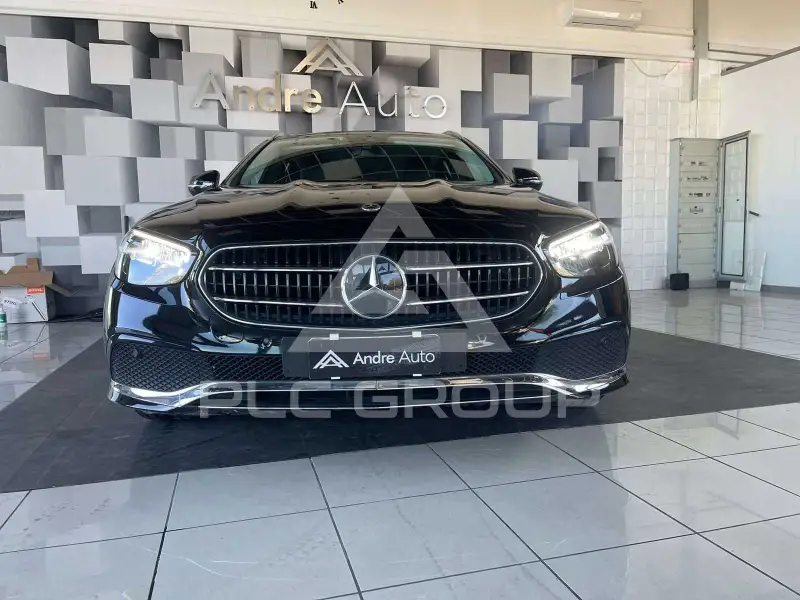 2022 Mercedes Benz E 200
