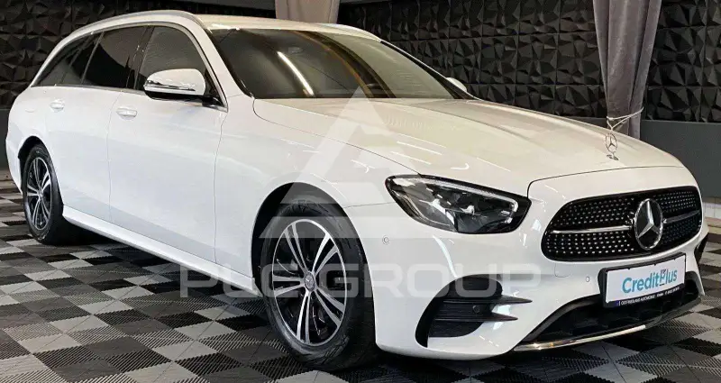 2022 Mercedes Benz E 200