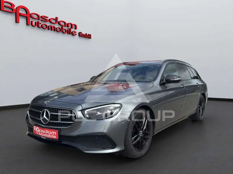 2022 Mercedes Benz E 200