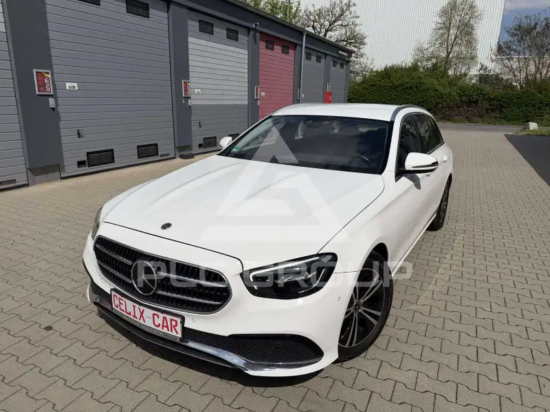 2022 Mercedes Benz E 200