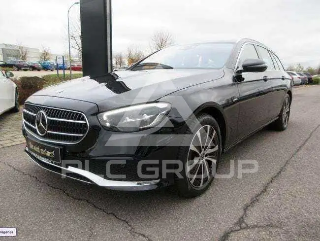 2022 Mercedes Benz E 200