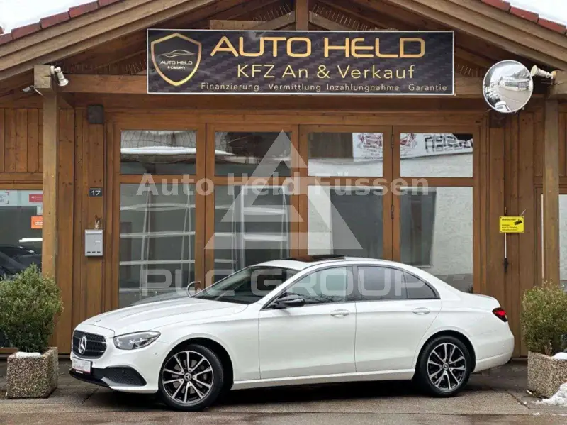 2022 Mercedes Benz E 200