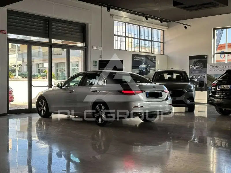 2022 Mercedes Benz C 200