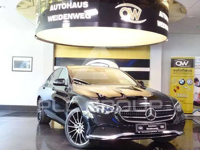 2022 Mercedes Benz E 220