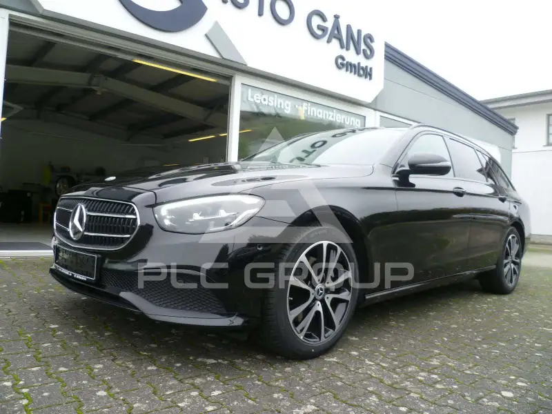 2022 Mercedes Benz E 220