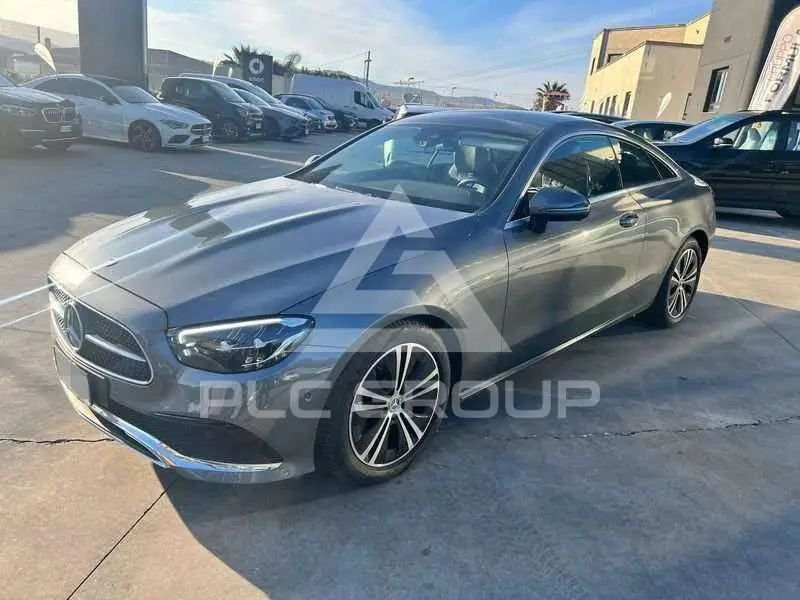 2022 Mercedes Benz E 220