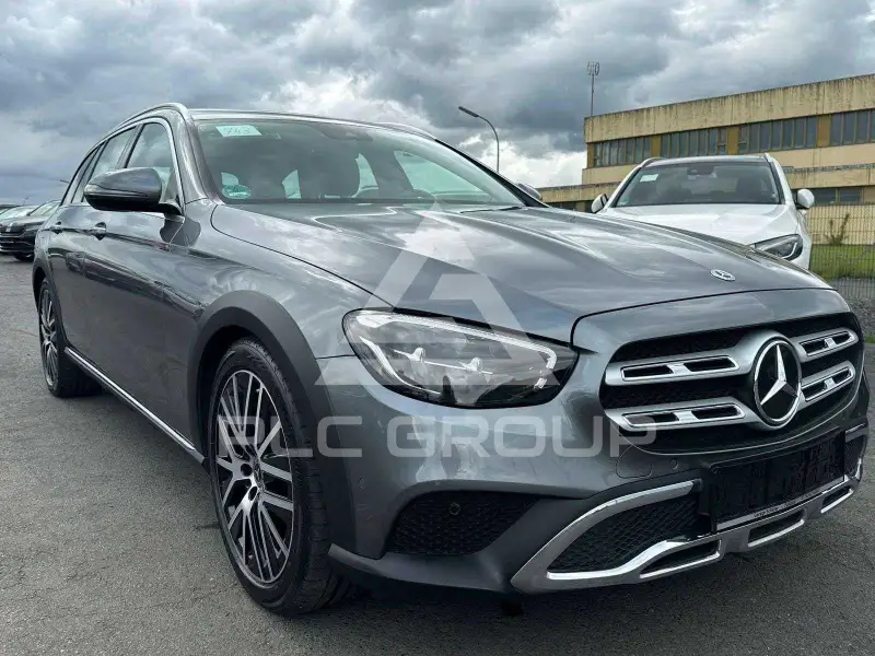 2022 Mercedes Benz E 220