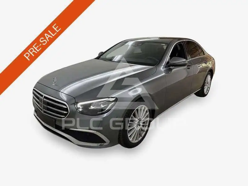 2022 Mercedes Benz E 220