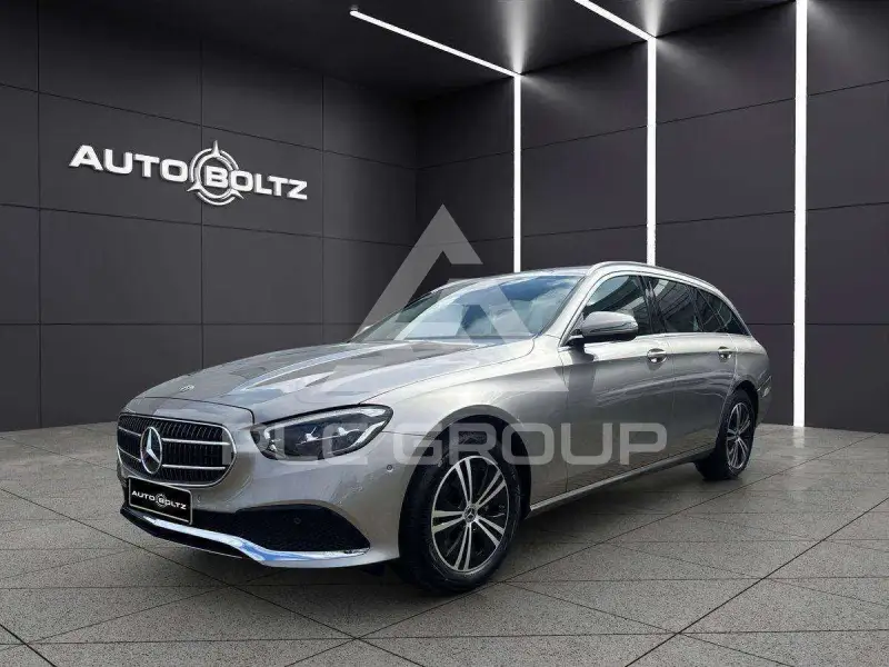 2022 Mercedes Benz E 220