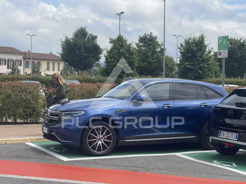 2022 Mercedes Benz EQC