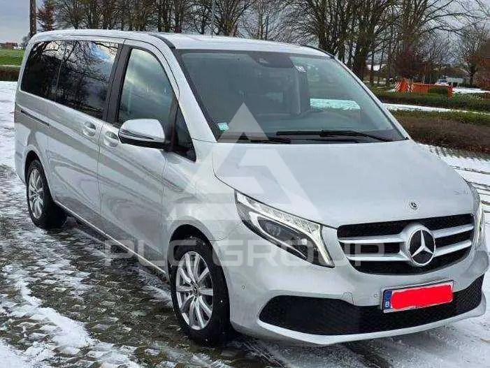 2022 Mercedes Benz V 220