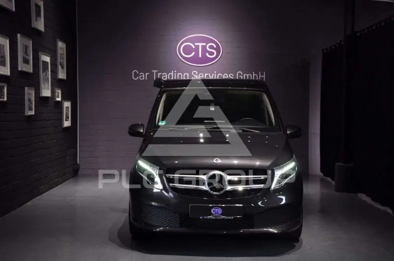 2022 Mercedes Benz V 220