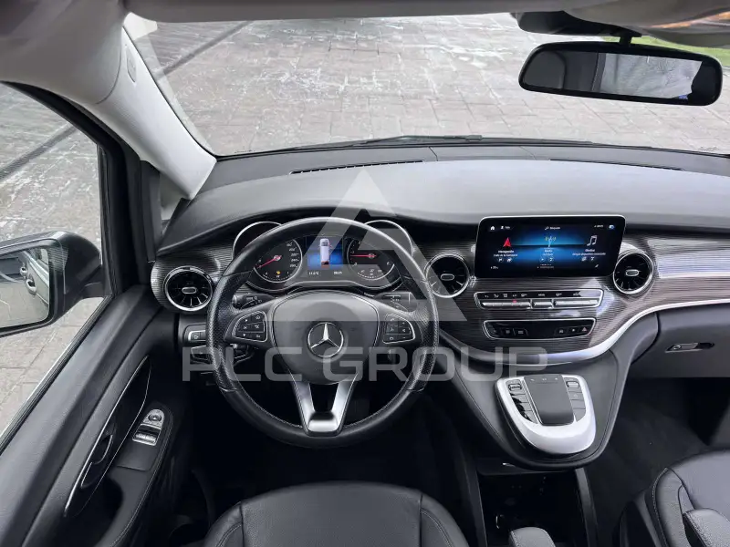2022 Mercedes Benz V 220