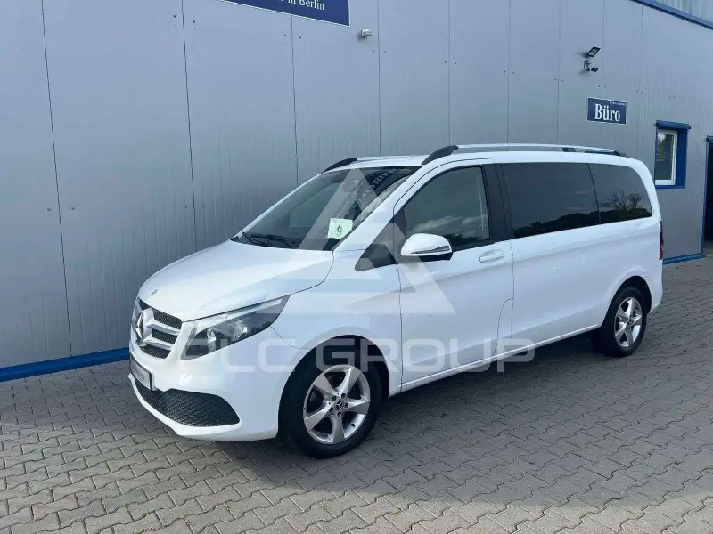 2022 Mercedes Benz V 220