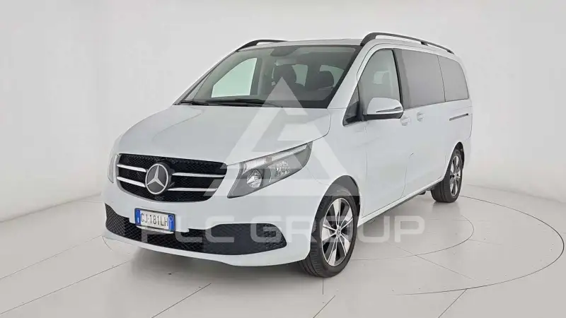2022 Mercedes Benz V 220