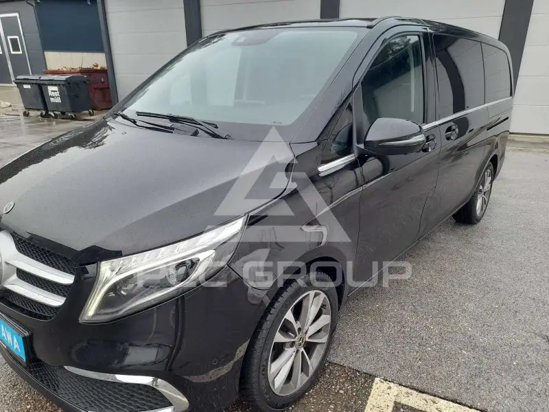 2022 Mercedes Benz V 220