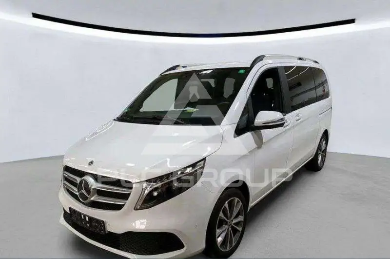 2022 Mercedes Benz V 220