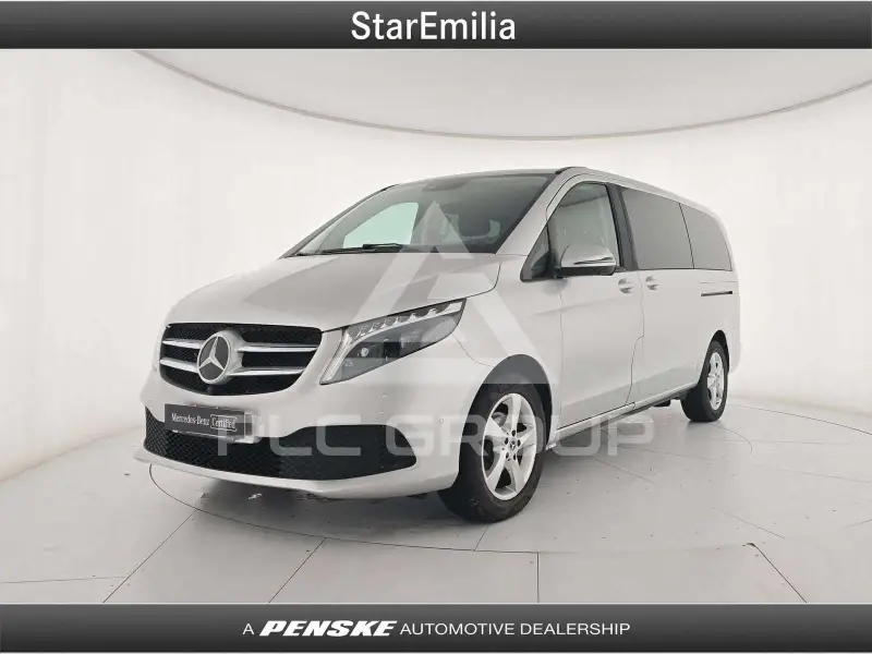 2022 Mercedes Benz V 220