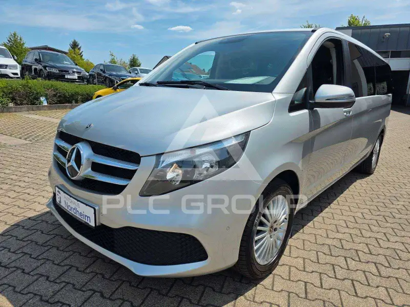 2022 Mercedes Benz V 220