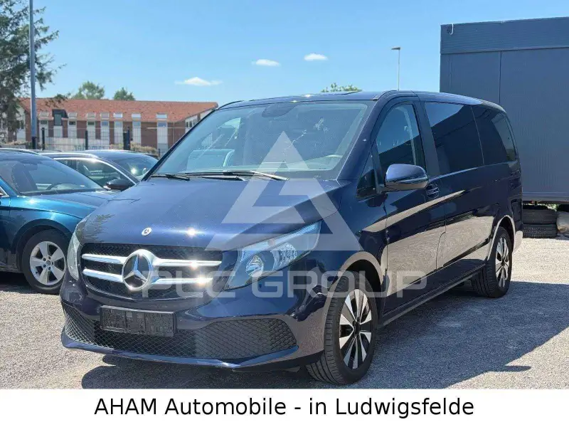 2022 Mercedes Benz V 220