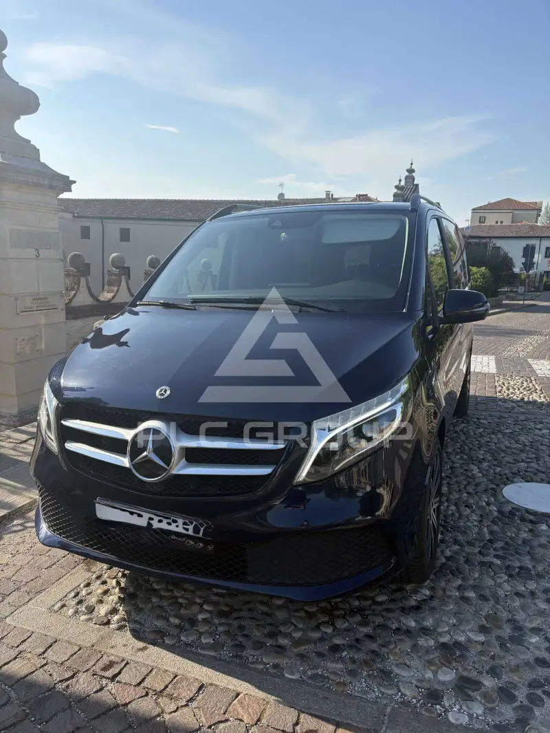 2022 Mercedes Benz V 220