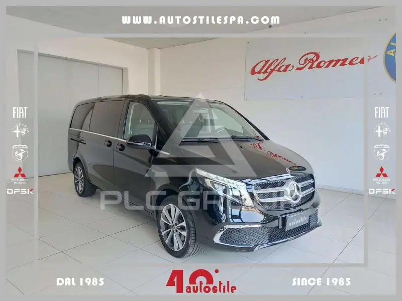 2022 Mercedes Benz V 220