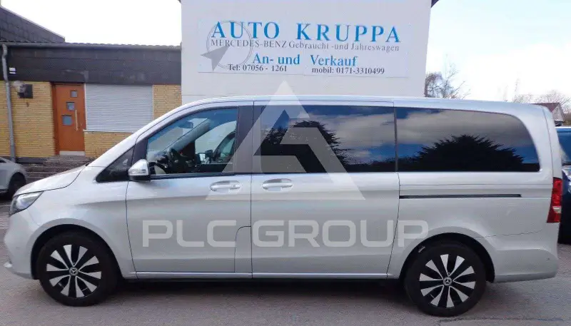 2022 Mercedes Benz V 220