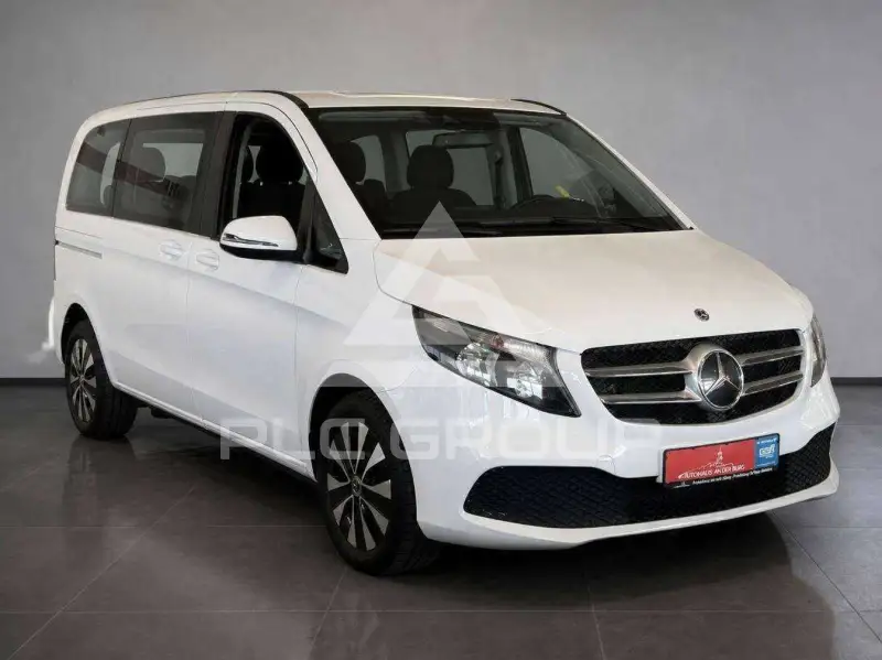 2022 Mercedes Benz V 220