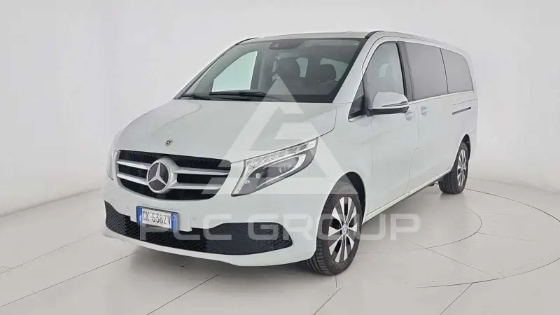 2022 Mercedes Benz V 220