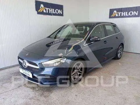 2022 Mercedes Benz B 180