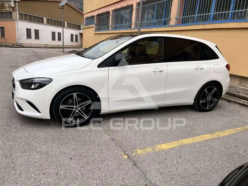 2022 Mercedes Benz B 180