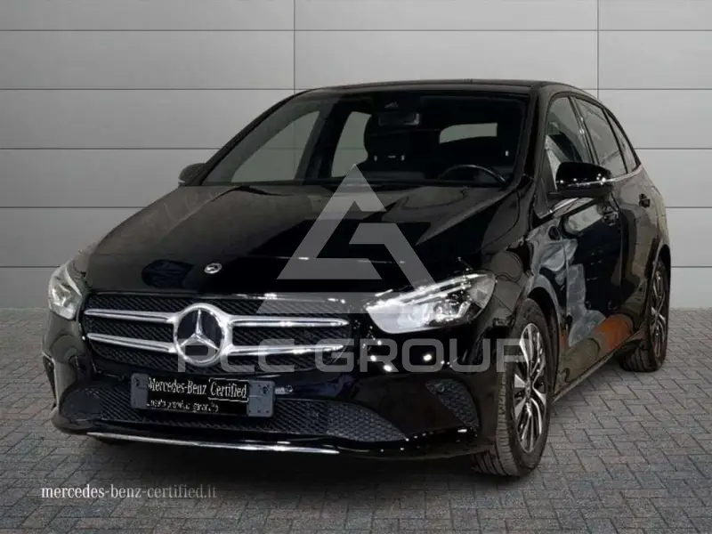 2022 Mercedes Benz B 180