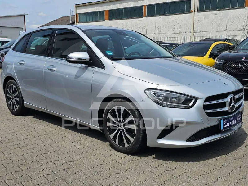 2022 Mercedes Benz B 180
