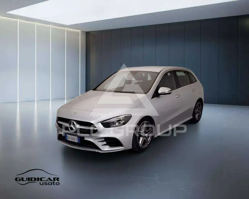 2022 Mercedes Benz B 180
