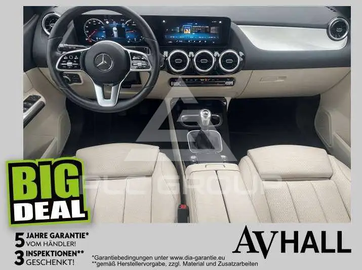 2022 Mercedes Benz B 180