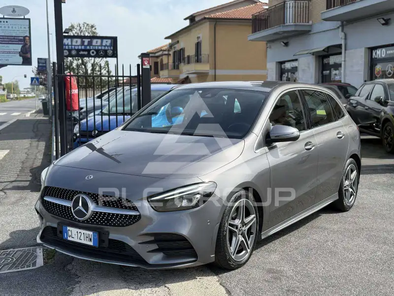 2022 Mercedes Benz B 180