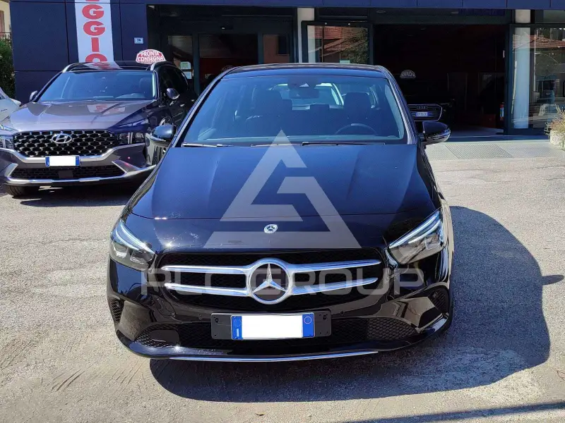 2022 Mercedes Benz B 180