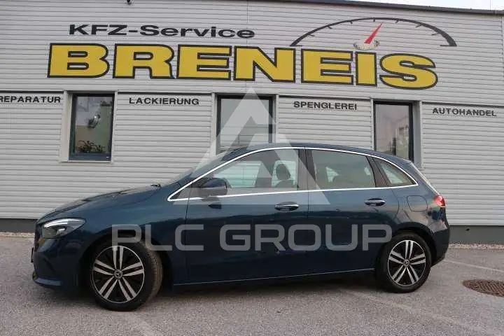 2022 Mercedes Benz B 220