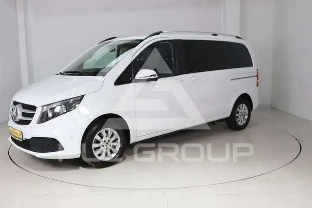 2022 Mercedes Benz V 220