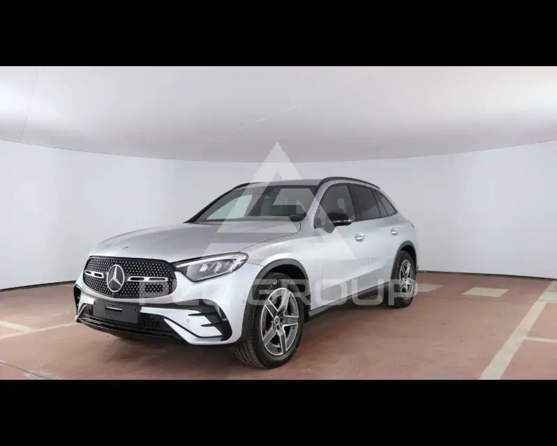 2022 Mercedes Benz GLC 220