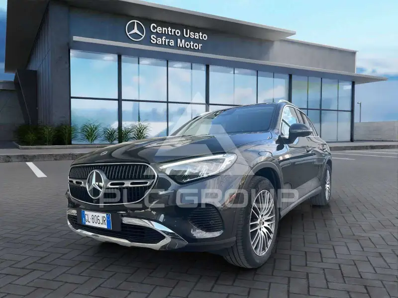 2022 Mercedes Benz GLC 220